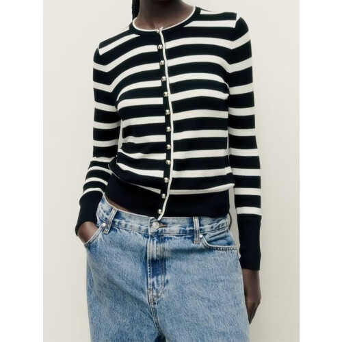 (L, Multicolor) Pulls boutonnés pour look streetwear. 2