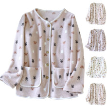 Chaqueta térmica de cama para mujer QLEICOM, camisón con cuello en V, botones frontales y bolsillos – Prenda cómoda para estar en casa y dormir.