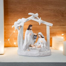 Belén de resina pintado a mano con pesebre – 3 piezas