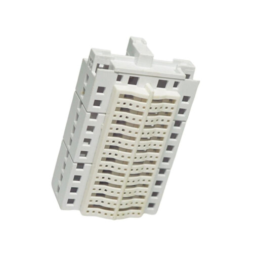 Maquette d'immeuble à l'échelle N 1:500, à assembler, avec décor sur table de sable.