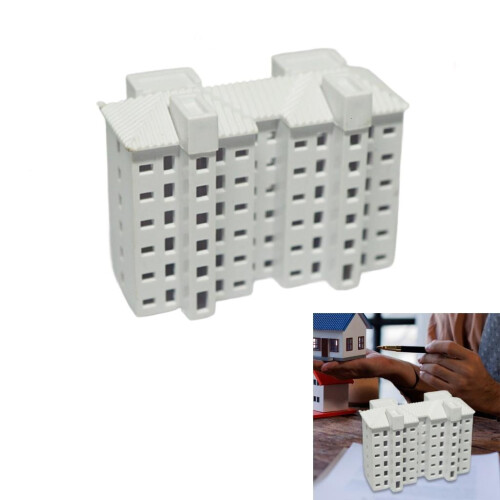 Maquette d'immeuble à l'échelle N 1:500, à assembler, avec décor sur table de sable. 1