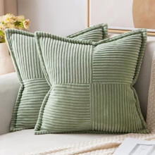 Saliegroene corduroy kussenhoezen 20x20 inch (set van 2)