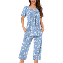 Naisten kesäinen kukkakuvioinen henley-yöasusetti - Napitettavat lyhythihaiset caprihousut sivutaskuilla, joustavat pyjama-asut, oloasu (S-3XL)