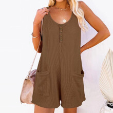 Macacão feminino plus size sexy com botões, decote em V, sem mangas, modelagem solta, pernas largas e bolsos.