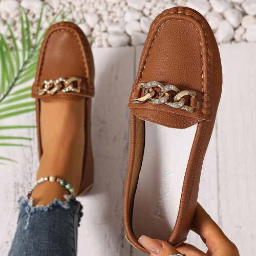 Γυναικεία φλατ παπούτσια Comfort Flats με αντιολισθητική σόλα και χρυσή αλυσίδα, 2