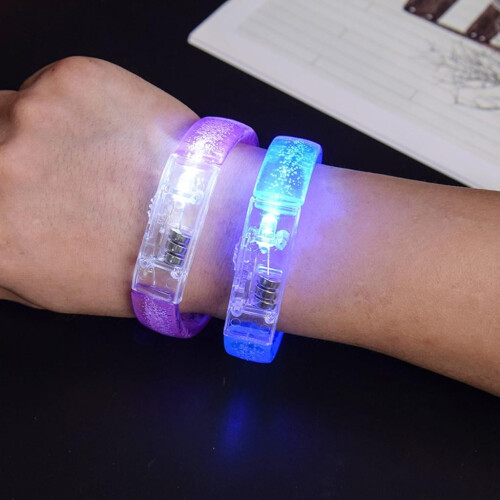 Conjunto de 6 pulseiras LED que mudam de cor, acessórios infantis para aniversários e shows. 1