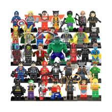 Juego de 35 minifiguras de superhéroes y bloques de construcción de partículas pequeñas para armar.