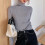 Damen-Rippstrickpullover in Übergröße, Stehkragenpullover mit Daumenlöchern, Langarm, schmale Passform – Grau 4
