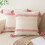 Σετ μαξιλαροθηκών boho 2 τεμαχίων 18x18 ουδέτερες ριγέ με φούντες 1