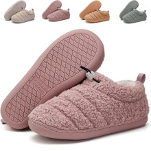 Pantoufles de camping pour femmes avec doublure en sherpa et polaire, semelles antidérapantes et semelles intérieures en mousse à mémoire de