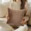 Beige polyester sierkussen 45x45cm met hoes met ritssluiting 5