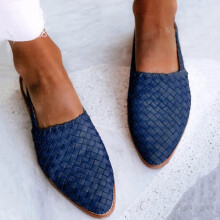 UTTOASFAY Damessandalen, puntige platte schoenen voor dames, geweven casual schoenen, effen comfortabele sandalen.