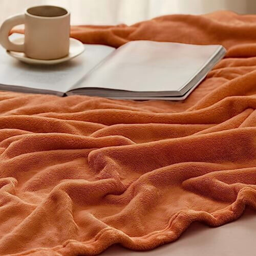 Couverture polaire GentleSoft, format queen, couleur mangue, 280 g/m² 2
