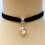 Collana girocollo da donna regolabile in ecopelle e velluto 3
