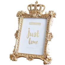 BESPORTBLE Gold Crown Photo Frame, 7inch Resin Picture Frame with Kickstand - Vintage Picture Frame for Portrait or Family Photos