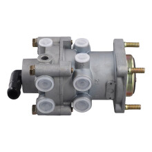 20410545 Heavy Truck Foot Brake Valve Brake Master Cylinder for Heavy Truck Parts