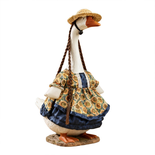 White Goose Yard Decoration Set with Festive Outfits 1