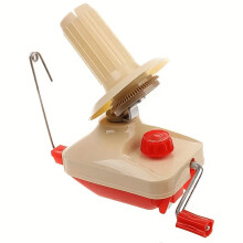 Manual Wool Winding Machine for Quick and Easy Yarn Ball Creation, Ideal for Knitting and Crafting Red