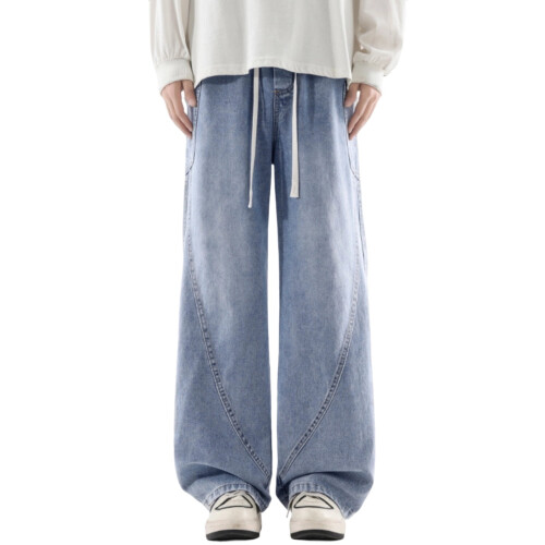 Calça jeans masculina clássica de cinco bolsos, corte regular.
