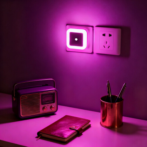 Luz noturna quente de LED com sensor automático, ideal para quartos infantis, cozinhas e corredores. 2