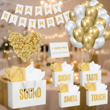 Sada narodeninových dekorácií 5Senses: darčekové tašky, banner, lupene ruží, balóny (biele a zlaté) – vhodné pre všetky oslavy