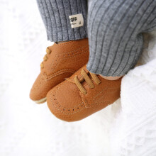 LoyisViDion Peuterschoenen Baby Jongens Sneakers Zachte Schoenen Antislip Zachte Zool Loopschoenen Buitenschoenen Bruin 6-12 Maanden