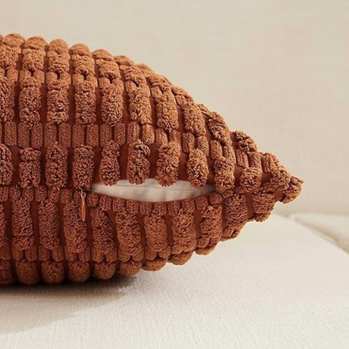 Housse de coussin en velours côtelé rouille 30 x 60 cm 2