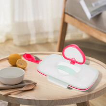 Wet Wipe Storage Box Portable Refillable Transparent Visible Love Heart Lid Dustproof Outdoor Baby Tissue Container Holder Travel Supplies Pink