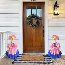 Decoraciones de ganso para el porche del 4 de julio: ganso de plástico con ropa resistente, compatible con Porch Goose.