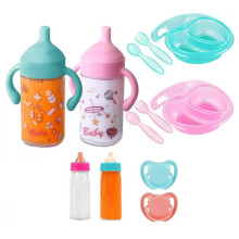 Set da gioco per dare da mangiare alle bambole, con biberon e ciucci.