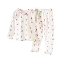 Kinderpyjama-Set mit Erdbeermuster aus weicher Baumwolle
