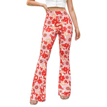 Calça legging feminina floral boho com cintura alta elástica, modelagem flare e boca de sino.