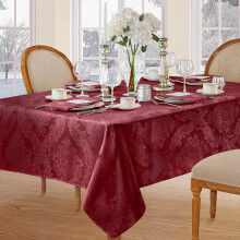 Obrus świąteczny Newbridge Burgundy Damask Barcelona Scroll 52x70 cali, prostokątny, z tkaniny