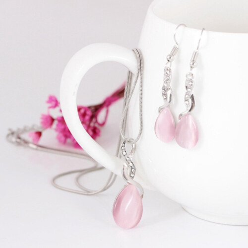 Set di gioielli con collana e orecchini a goccia con strass rosa1Set 1