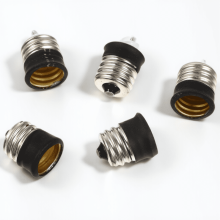 E17 til E14 lampefotadapter 5 stk assorterte farger