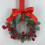 Mini ghirlanda con bacche rosse e fiocco in nastro (2 pezzi) 4