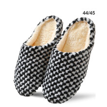 Pantoufles en coton douillettes pour femmes, chaudes et confortables à enfiler, idéales pour la maison et l'intérieur, pointures 5 à 12.