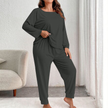 Pyjamaset voor dames in grote maten met lange mouwen