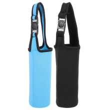 2 fundas negras para botellas de agua con aislamiento térmico y retención de calor.