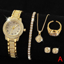 Ensemble de luxe 5 pièces : montre, collier et boucles d'oreilles entièrement recouverts de cristaux, bracelet et montre-bracelet en strass.