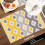 Set van 4 linnen placemats – Geelgrijs ikat design 3
