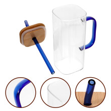 Gobelet assorti avec paille et couvercle pour usage domestique, format 473 ml (16 oz).