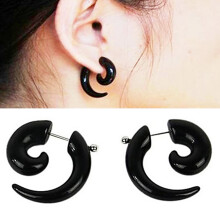 Fashion Earring Stunning Punk Rock Style Snail Pattern Ear Nail Black