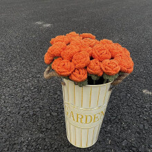 Bouquet de roses tissées au crochet, tricotées à la main, pour la Saint-Valentin romantique, les mariages et la décoration intérieure (1 pièce)