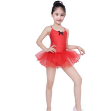 Collant de balé infantil com saia tutu, alças cruzadas e regata, ideal para apresentações de dança de meninas de 3 a 12 anos.