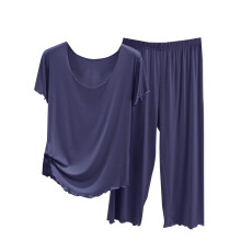 Conjunto de pijama para mujer de 2 piezas: top de manga corta con cuello redondo y shorts.