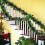 Groene glitterkerstslinger met bladeren en rode bessen 4