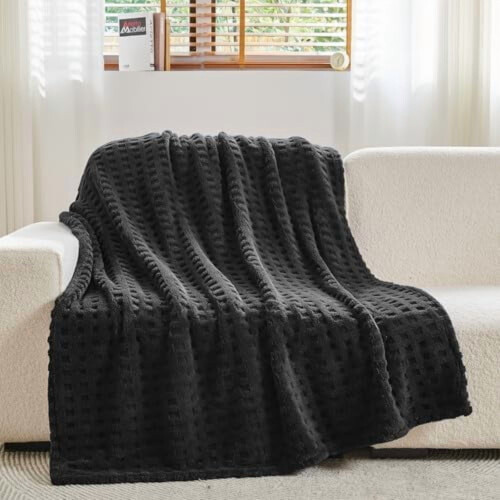 Super Soft Flannel Throw Blanket, Black 1