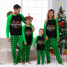 Ensemble de pyjamas de Noël assortis pour toute la famille