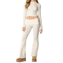 (L, Light Yellow) Conjunto feminino primavera 2 peças: blusa cropped manga longa e calça flare elástica floral.